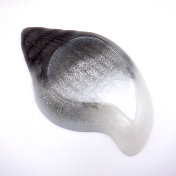 LARGE CONCH SHELL / TRINKET TRAY - Picture 7 of 8